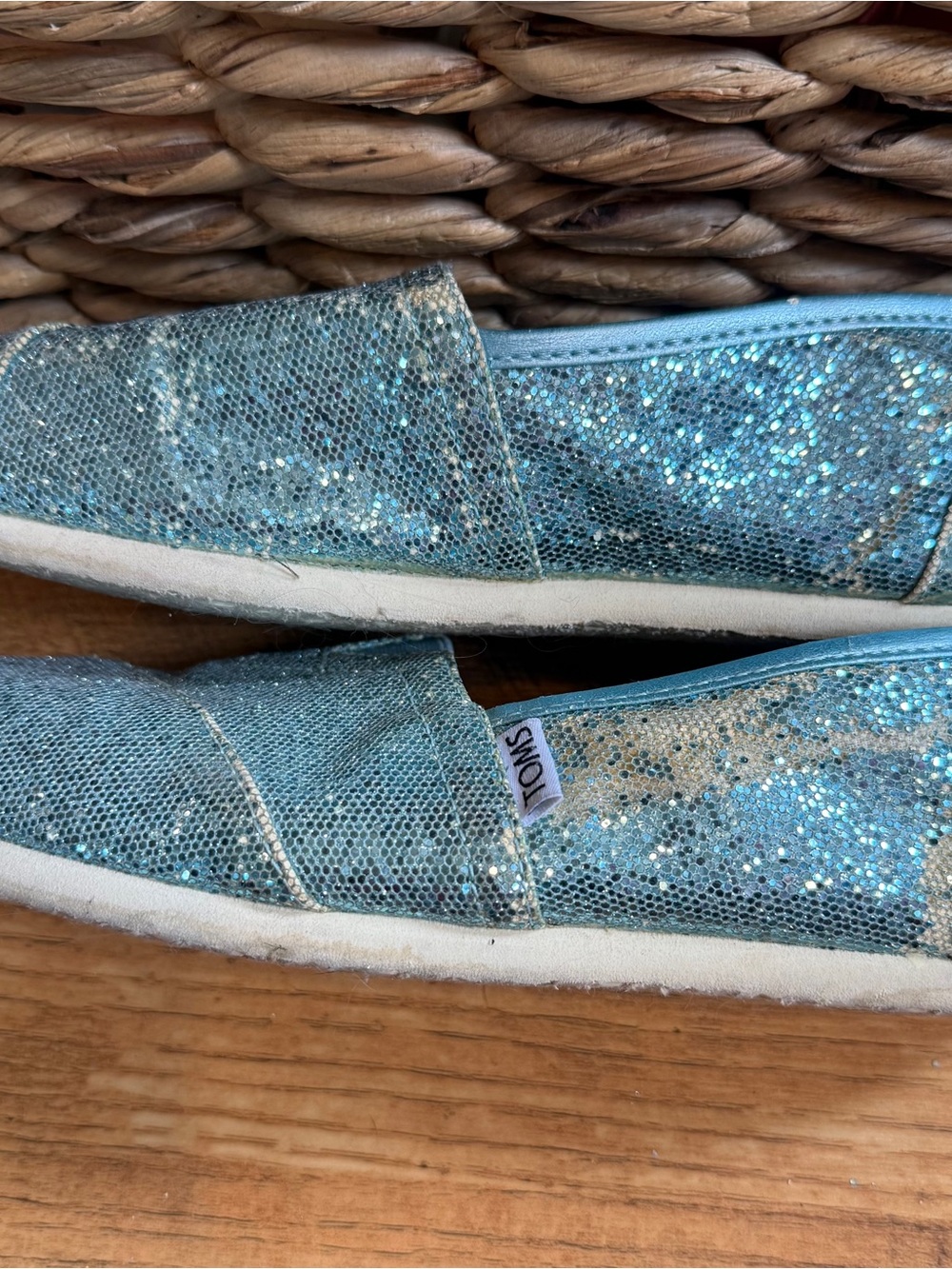 Women’s 9 turquoise/light blue glitter toms slip on shoes flats espadrilles - Picture 4 of 6